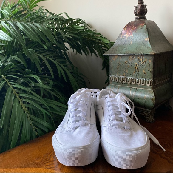 VANS Old Skool Classic White Sneakers - Picture 2 of 8